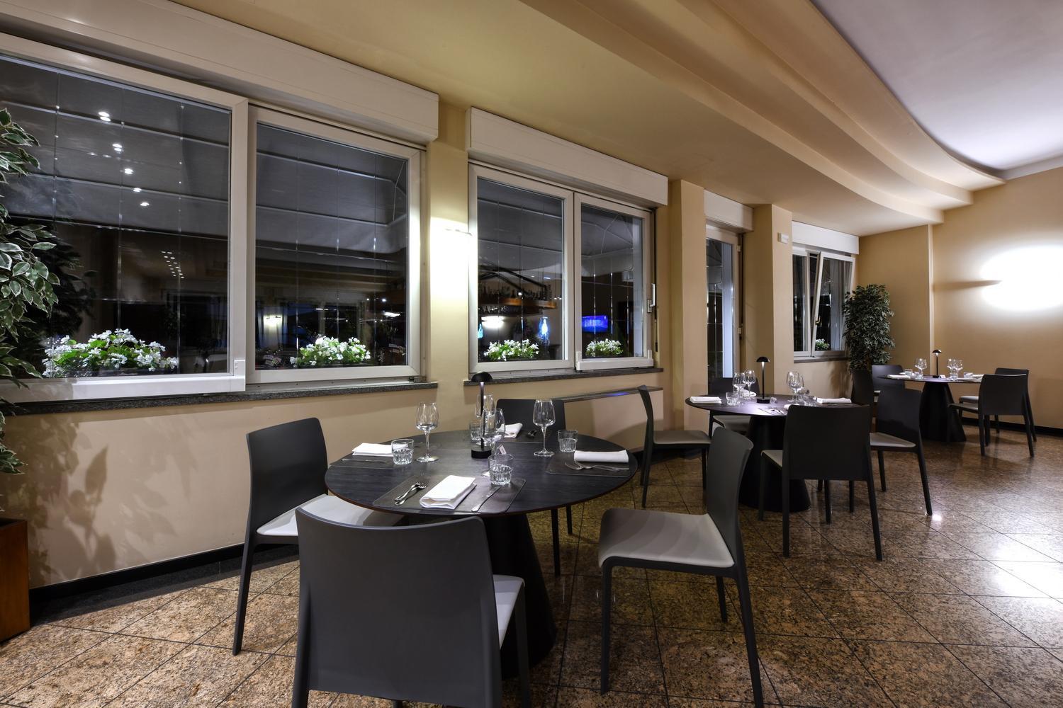 Hotel Internazionale Домодосола Екстериор снимка