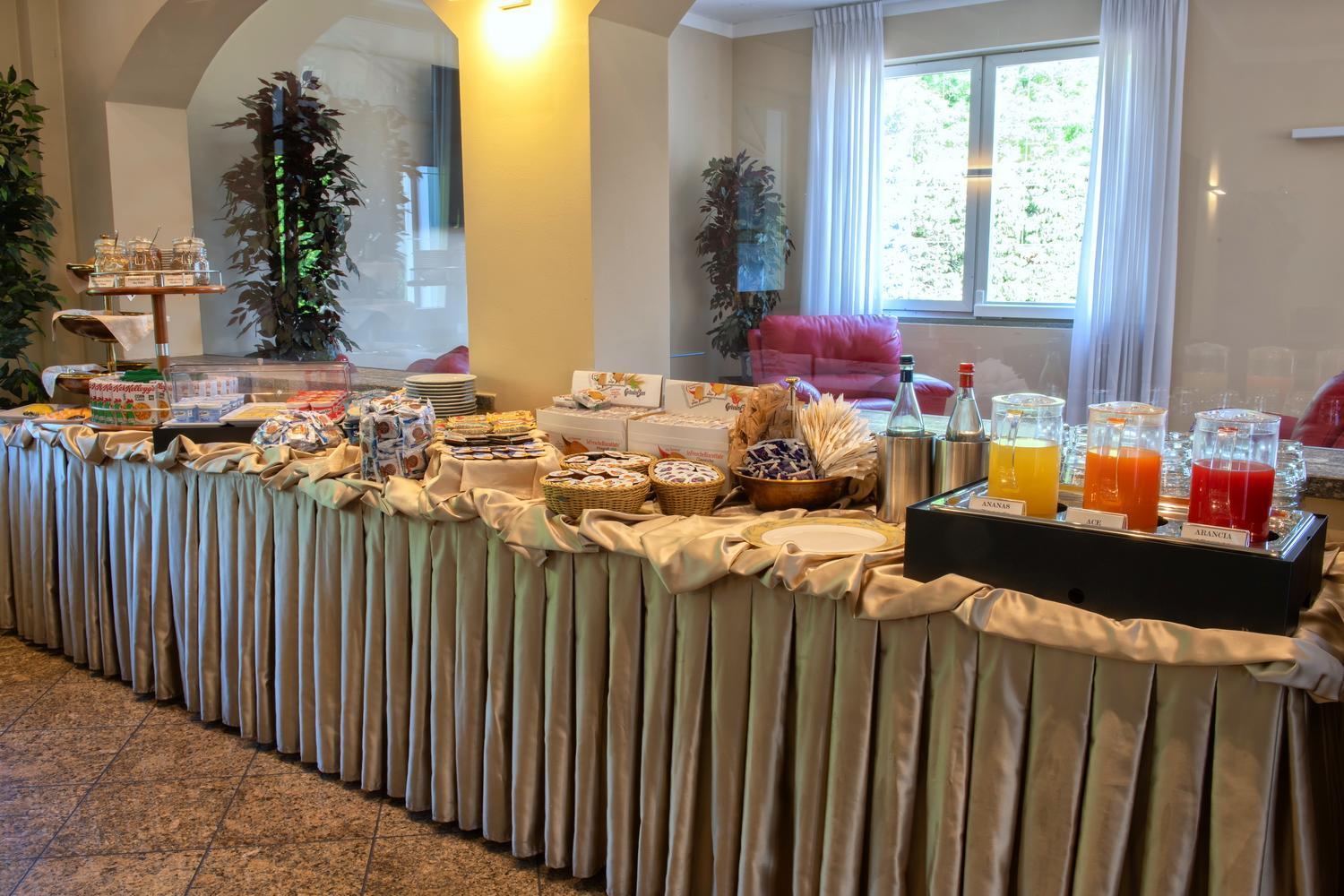 Hotel Internazionale Домодосола Екстериор снимка