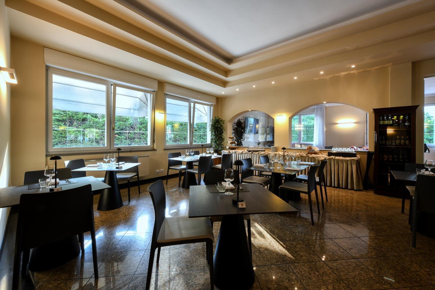 Hotel Internazionale Домодосола Екстериор снимка