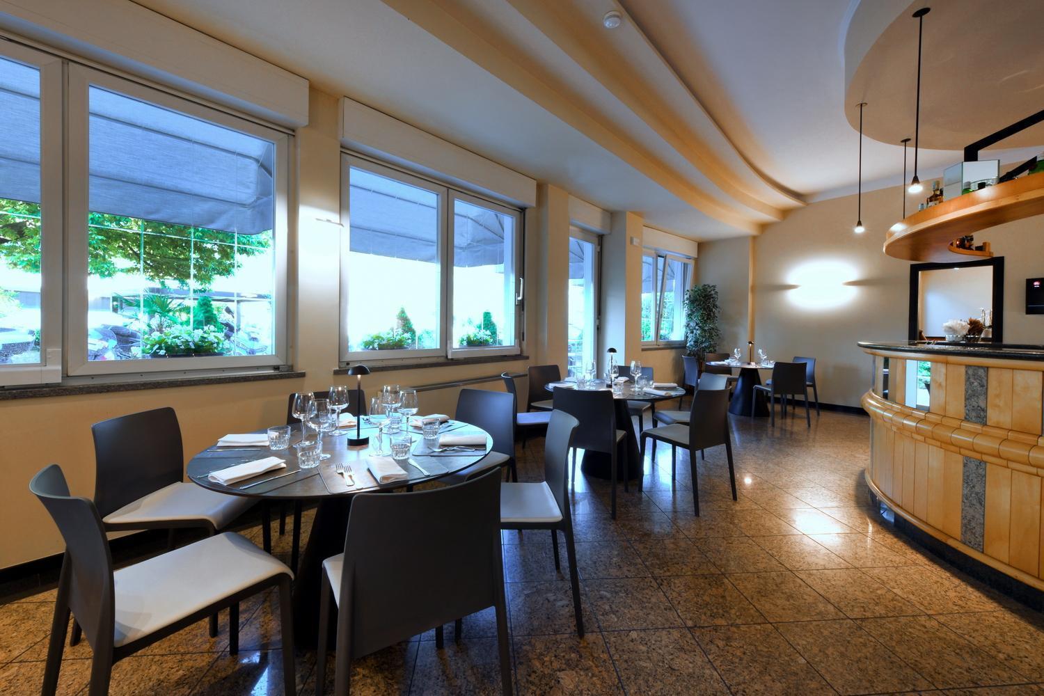 Hotel Internazionale Домодосола Екстериор снимка