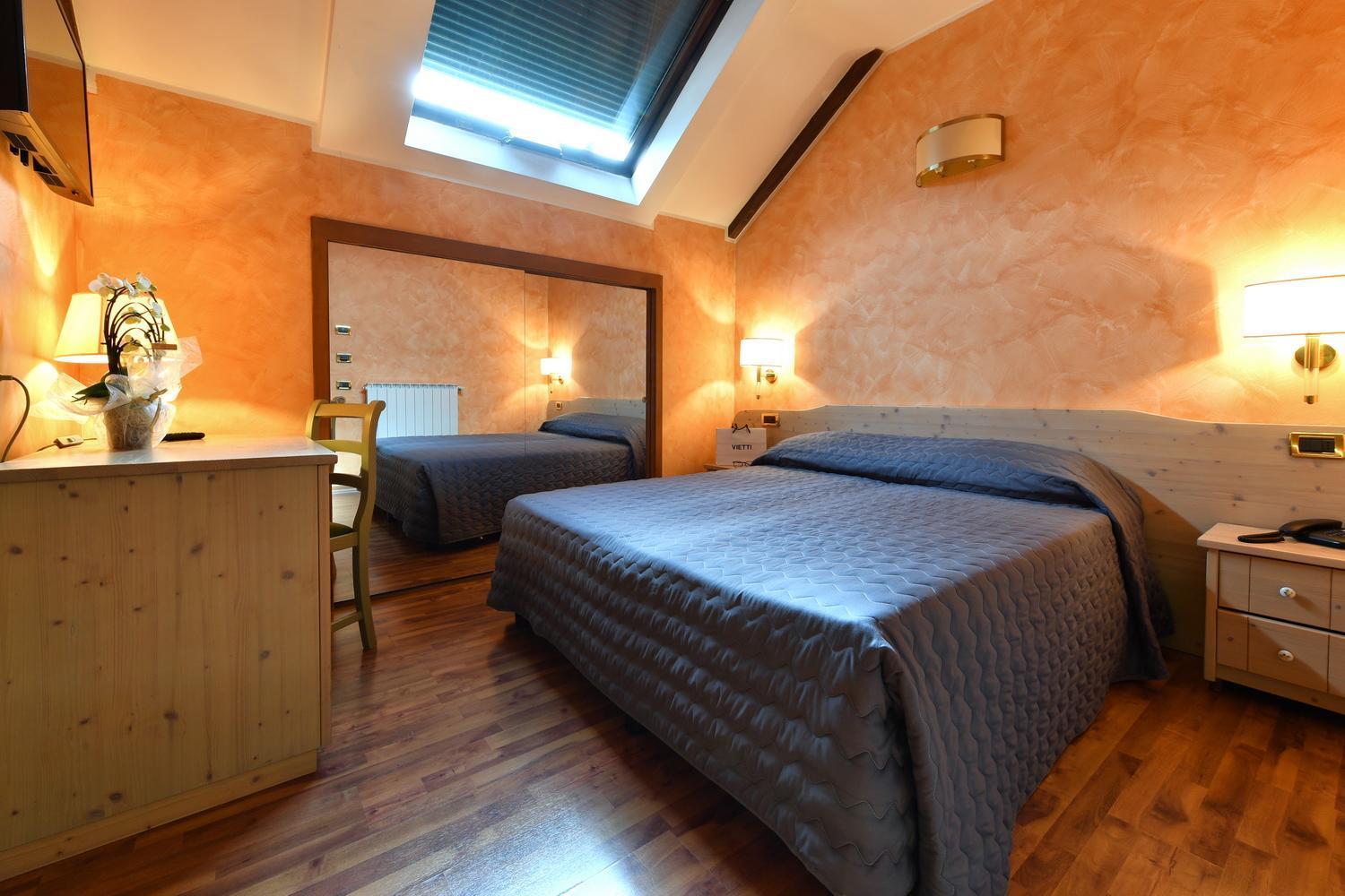 Hotel Internazionale Домодосола Екстериор снимка