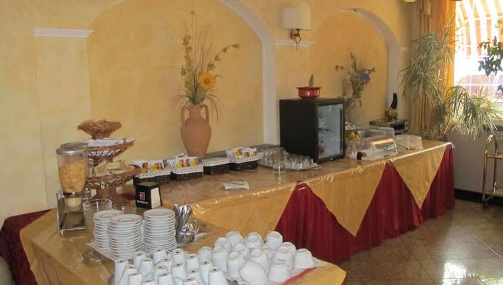 Hotel Internazionale Домодосола Екстериор снимка